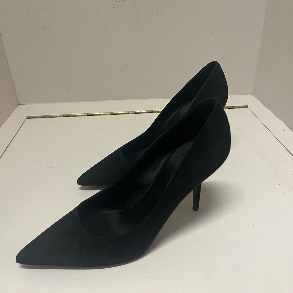 Burberry Classic Black Heels